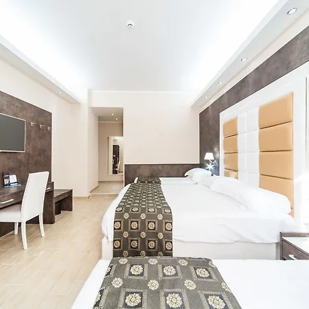 Отель Relais Trevi 95 Boutique (adults Only)