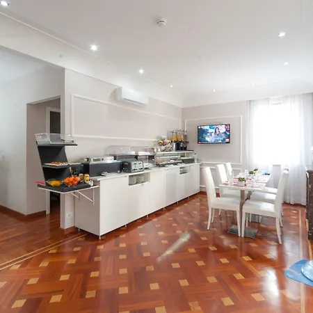 Relais Trevi 95 Boutique (adults Only) Отель