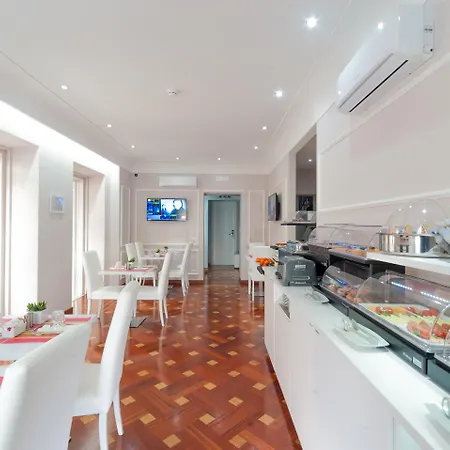 Отель Relais Trevi 95 Boutique (adults Only)