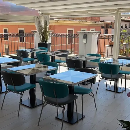 Relais Trevi 95 Boutique (adults Only) Отель Рим