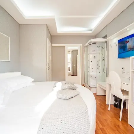 Отель Relais Trevi 95 Boutique (adults Only)